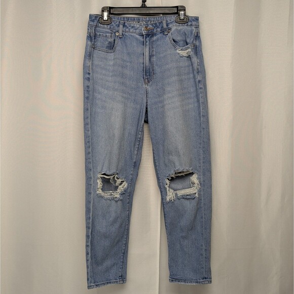 American Eagle Strigid Mom Jeans Size 10 Baggy High Rise Distressed Denim - Picture 1 of 8